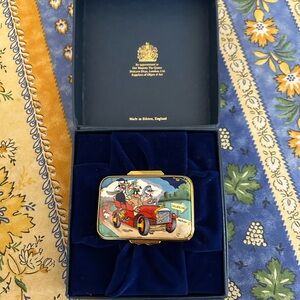 Warner Bros On the Road Halcyon Days Enamel Box with characters